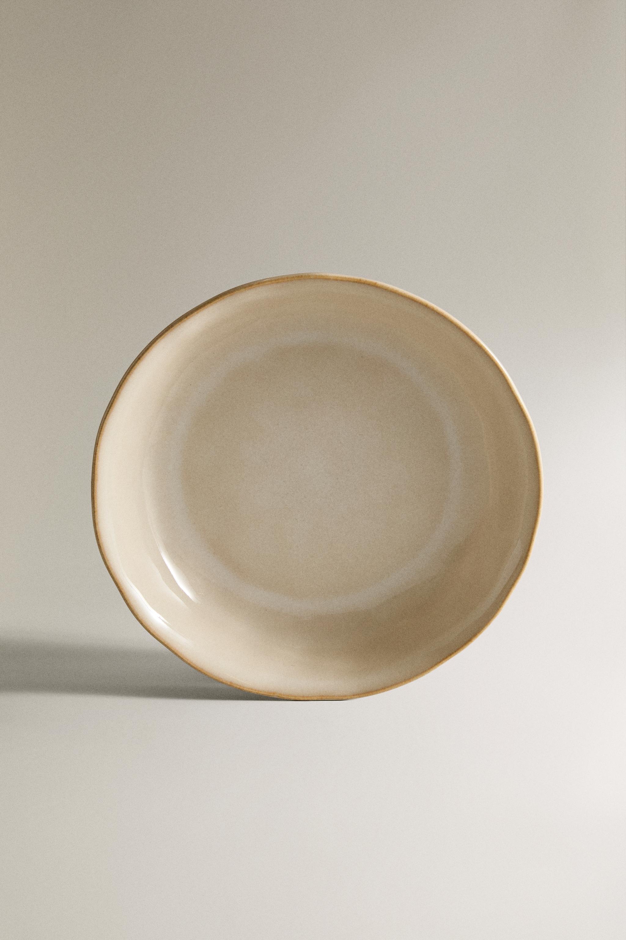 STONEWARE SOUP PLATE WITH IRREGULAR EDGE